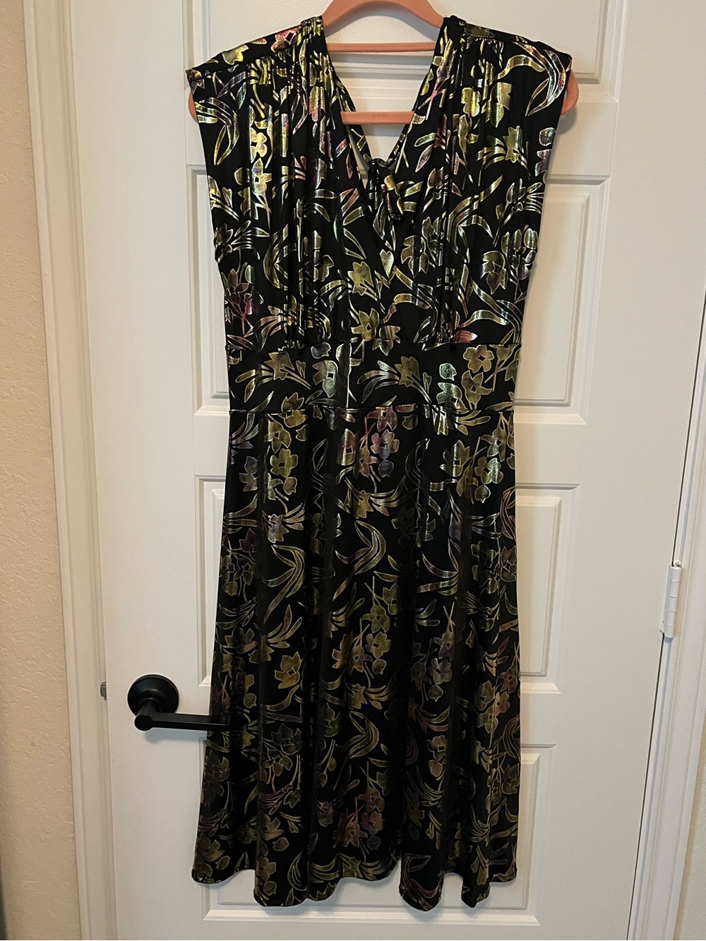 Matrushka Construction Veronica Lake Dress Large Black & Gold Metallic floral